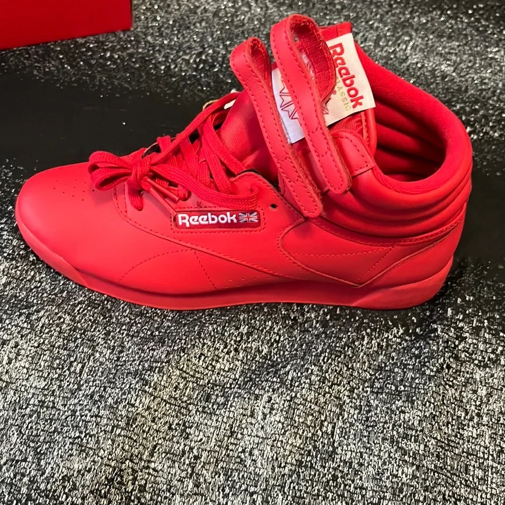 Cardi B Reebok - Picture 1 of 5